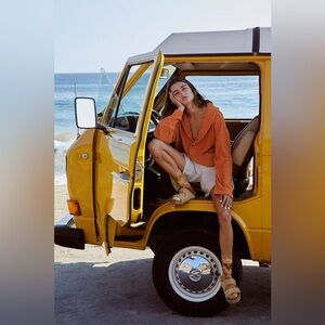 Free People Beach Bino Pullover
Honey Eyed Orange
Size Small
70s vibe TerryCloth